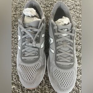 Men’s grey new balance shoes size 12